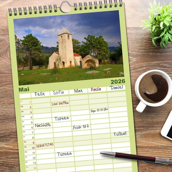 Produktbild: Familienplaner 2026 - Kroatien - Traumhafte Landschaften und faszinierende St&auml;dte mit 5 Spalten (Wandkalender, 21 x 45 cm) CALVENDO