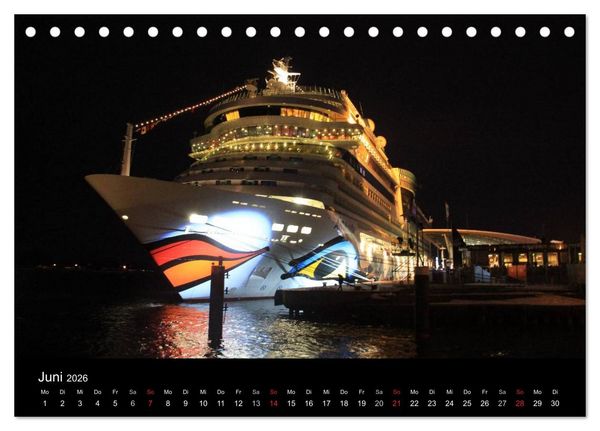 Produktbild: Cruiseliner in Warnem&uuml;nde (Tischkalender 2026 DIN A5 quer), CALVENDO Monatskalender