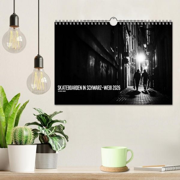 Produktbild: Skateboarden in Schwarz-Wei&szlig; (Wandkalender 2026 DIN A4 quer), CALVENDO Monatskalender