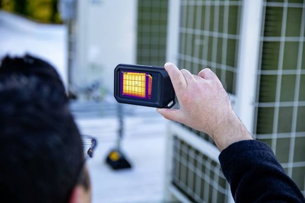Produktbild: FLIR C5 (Wi-Fi) W&auml;rmebildkamera -20 bis +400 &deg;C 8.7 Hz MSX&reg;, Integrierte LED-Lampe, integrierte Digitalkamera, WiFi