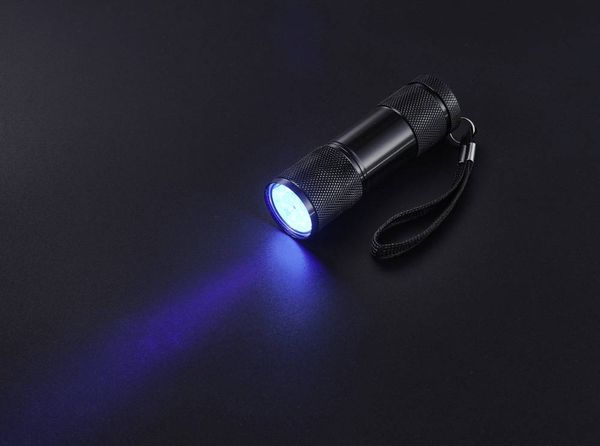 Produktbild: UV-LED Handlampe mit Handschlaufe batteriebetrieben 36g