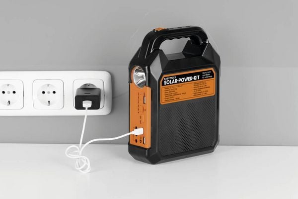Produktbild: Easymaxx Security Solar-Generator EP-0188 9470 Solar-Powerbank 18W 4500 mAh