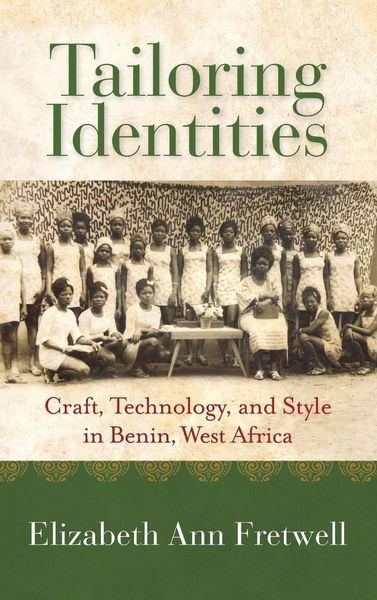 Produktbild: Fretwell, E: Tailoring Identities