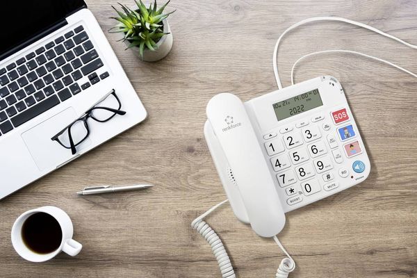 Produktbild: Renkforce RF-DP-400 Schnurgebundenes Seniorentelefon Freisprechen LC-Display Wei&szlig;