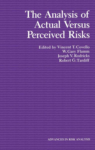 Produktbild: The Analysis of Actual Versus Perceived Risks