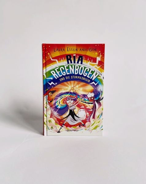 Produktbild: Ria Regenbogen und die Sturmk&ouml;nigin (Band 3)