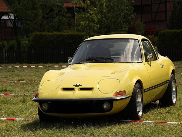 Produktbild: CALVENDO Puzzle Opel GT | 1000 Teile Lege-Gr&ouml;&szlig;e 64x48cm Foto-Puzzle f&uuml;r gl&uuml;ckliche Stunden