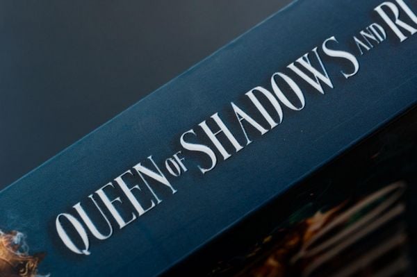 Produktbild: Queen of Shadows and Ruin