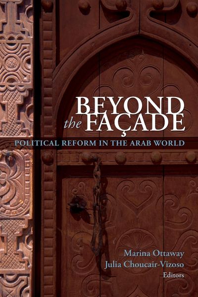 Produktbild: Beyond the Facade