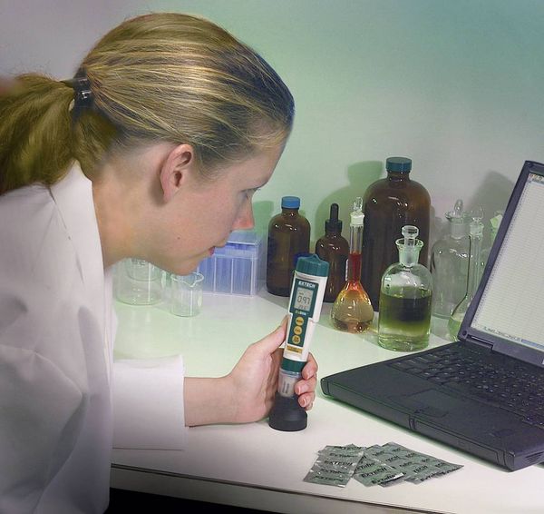 Produktbild: Extech pH-Messger&auml;t PH100 pH-Wert 0 - 14 pH kalibriert Werksstandard (ohne Zertifikat)