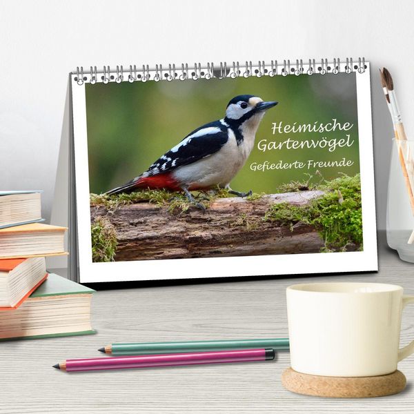 Produktbild: Heimische Gartenv&ouml;gel - Gefiederte Freunde (Tischkalender 2026 DIN A5 quer), CALVENDO Monatskalender