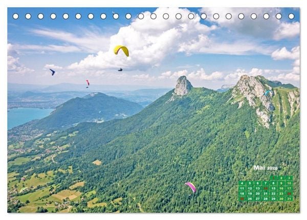 Produktbild: Paragliding: Der Traum vom Fliegen (Tischkalender 2026 DIN A5 quer), CALVENDO Monatskalender