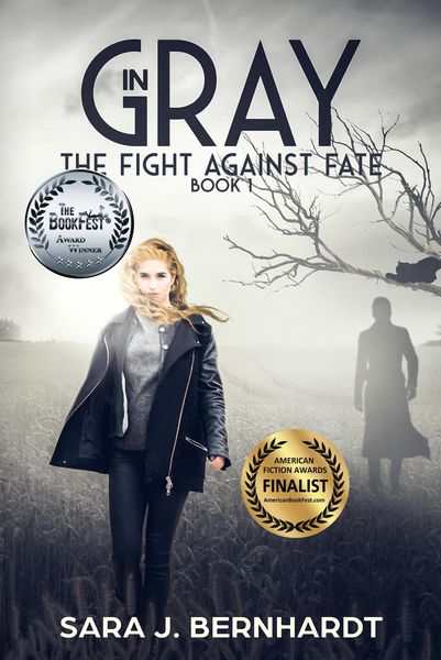Produktbild: In Gray (The Fight Against Fate, #1)