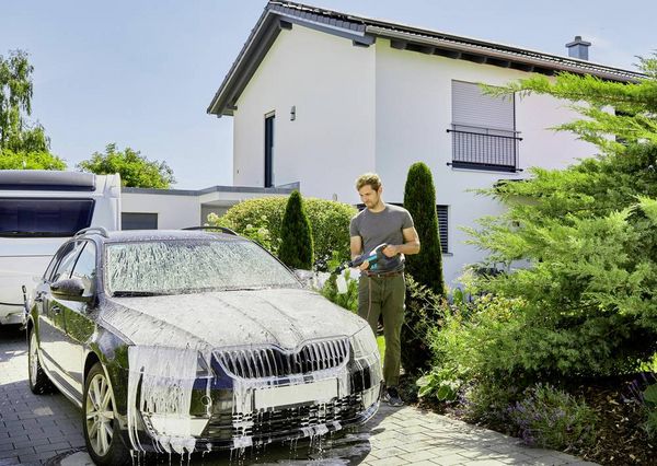 Produktbild: GARDENA AquaClean 24/18V solo Mitteldruckreiniger 24 bar
