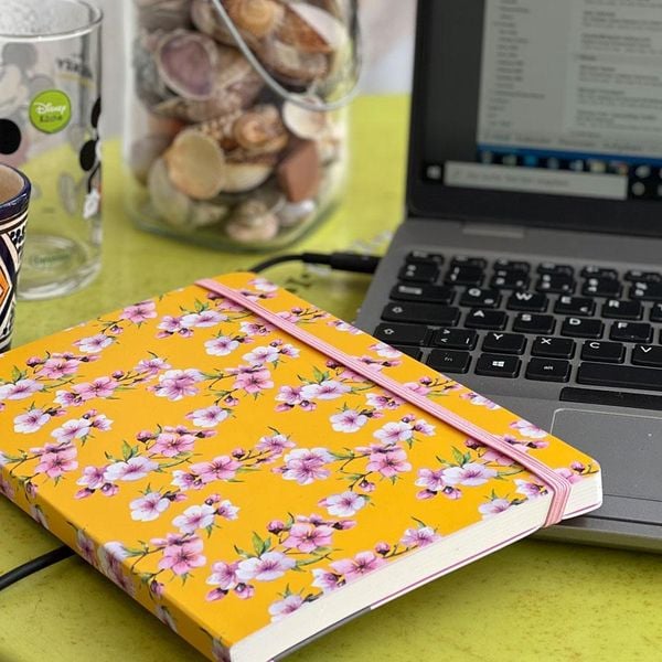 Produktbild: Notizbuch A5 Bl&uuml;ten gelb