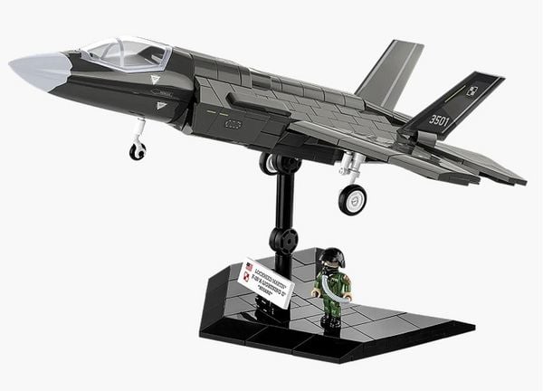 Produktbild: COBI Armed Forces 5904 - F-35A Lightning II Husarz, Bausatz 1:48, 605 Teile+1 Figur