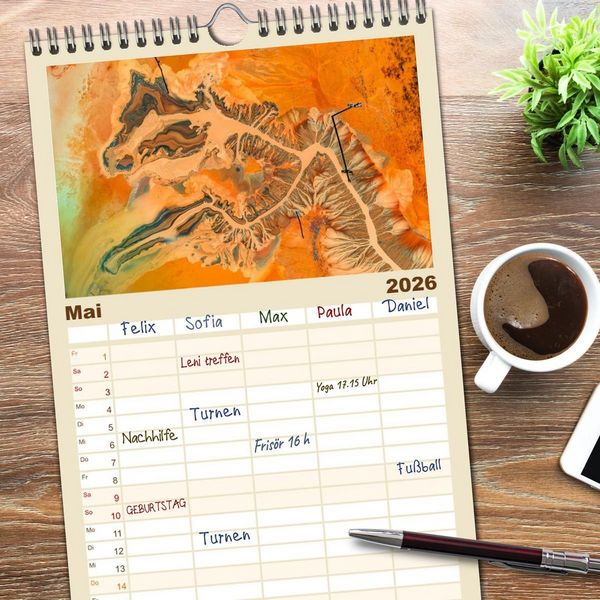 Produktbild: Familienplaner 2026 - ABOVE - Die Welt von oben in ihrer abstraktesten Form mit 5 Spalten (Wandkalender, 21 x 45 cm) CALVENDO
