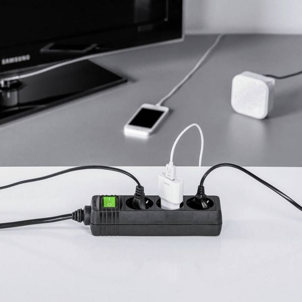 Produktbild: Hama 00223005 Steckdosenleiste mit Schalter Schwarz Schutzkontakt 1St.
