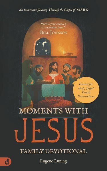 Produktbild: Moments with Jesus Family Devotional