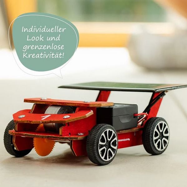 Produktbild: Fischertechnik 579972 - miniMINT, Sun Charger, Fahrzeug mit Solarantrieb, Technik-Holzbausatz ab 8 Jahren