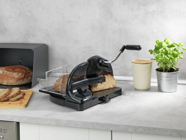 Produktbild: Brotschneidemaschine Schwarz, inkl. Restehalter