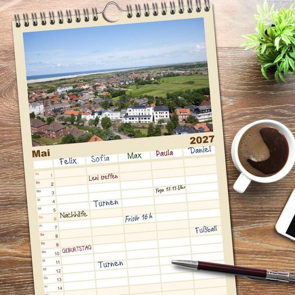 Produktbild: Familienplaner 2027 - Borkum - Momente einer Reise mit 5 Spalten (Wandkalender, 21 x 45 cm) CALVENDO