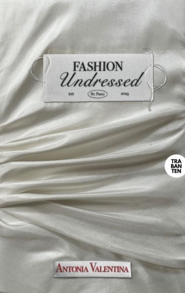 Fashion Undressed, Taschenbuch von Antonia Valentina, Trabanten Verlag Berlin, 978-3-9869711-4-4