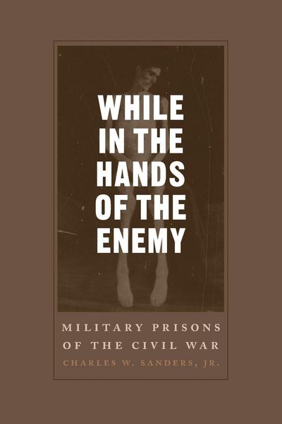 Produktbild: While in the Hands of the Enemy