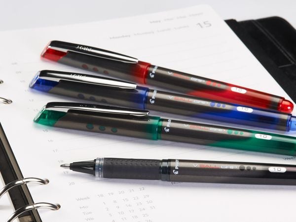 Produktbild: PILOT Tintenroller V Ball 10 Grip blau