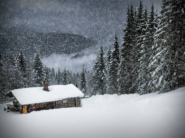 Produktbild: CALVENDO Puzzle Winterm&auml;rchen HEMMERSUPPENALM II (schwarz) | 1000 Teile Lege-Gr&ouml;&szlig;e 64x48cm Foto-Puzzle f&uuml;r gl&uuml;ckliche Stunden