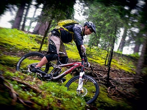 Produktbild: CALVENDO Puzzle Ein Motiv aus dem Kalender Downhill Moments | 1000 Teile Lege-Gr&ouml;&szlig;e 64x48cm Foto-Puzzle f&uuml;r gl&uuml;ckliche Stunden
