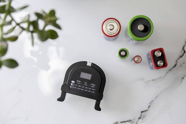 Produktbild: Ansmann Batterietester Check-It Messbereich (Batterietester) 1,2 V, 1,5 V, 3 V, 9 V Akku, Batterie 4000001-510