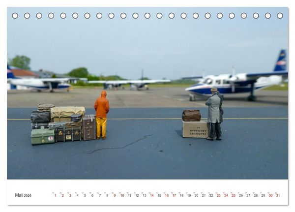 Produktbild: Follow me - fliegen anders erleben (Tischkalender 2026 DIN A5 quer), CALVENDO Monatskalender