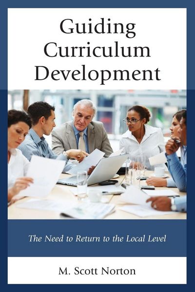 Produktbild: Guiding Curriculum Development