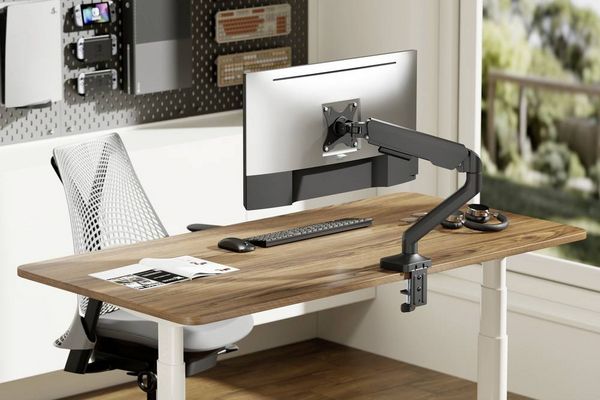 Produktbild: SpeaKa Professional SP-MM-1030 Monitor-Tischhalterung 1 Display(s) 43,2 cm (17") - 101,6 cm (40") Schwarz H&ouml;henverstellbar, Neigbar, Schwenkbar