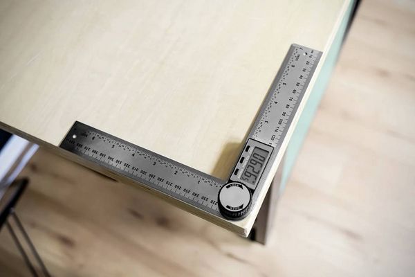 Produktbild: Br&uuml;der Mannesmann M81220 Digitaler Winkelmesser 200 x 200mm 360&deg;