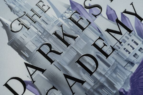Produktbild: The Darkest Academy 1 &ndash; Bones