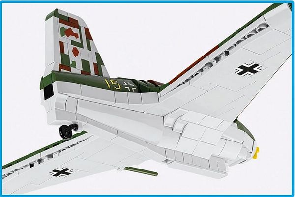 Produktbild: COBI Historical Collection 5766 - Messerschmitt Me 163B Komet, WWII, Bausatz 1:32, 543 Teile+1 Figur
