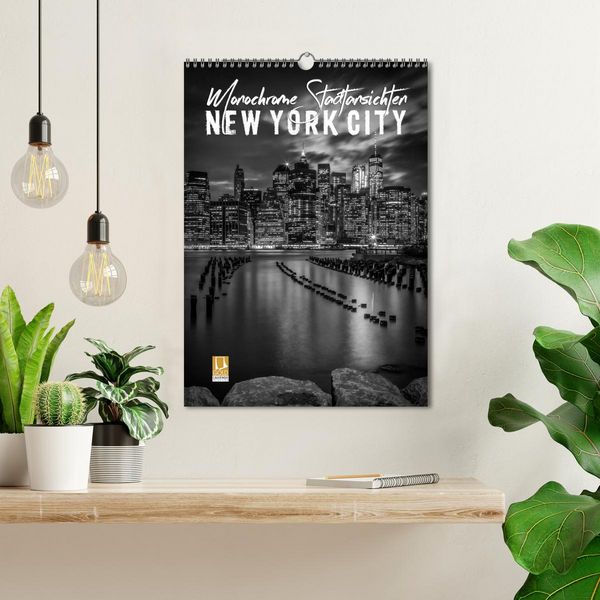 Produktbild: NEW YORK CITY Monochrome Stadtansichten (Wandkalender 2026 DIN A3 hoch), CALVENDO Monatskalender