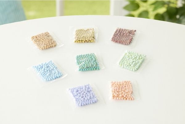 Produktbild: Aquabeads 35089 - Aquarellperlen, 800 Bastelperlen in 8 Aquarellfarben, Nachf&uuml;llset
