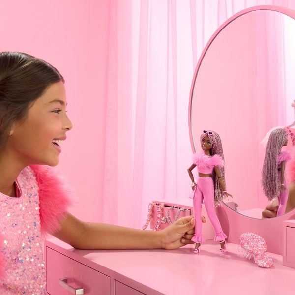 Produktbild: Barbie Deluxe Style Puppe -geflochtene Zöpfe