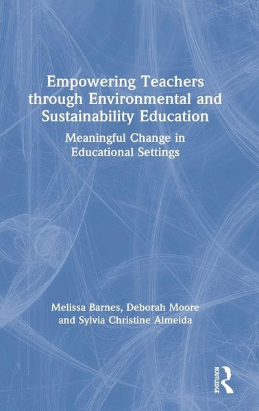 Produktbild: Empowering Teachers through Environmental and Sustainability Education