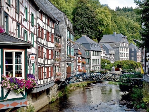 Produktbild: CALVENDO Puzzle Monschau | 1000 Teile Lege-Gr&ouml;&szlig;e 64x48cm Foto-Puzzle f&uuml;r gl&uuml;ckliche Stunden