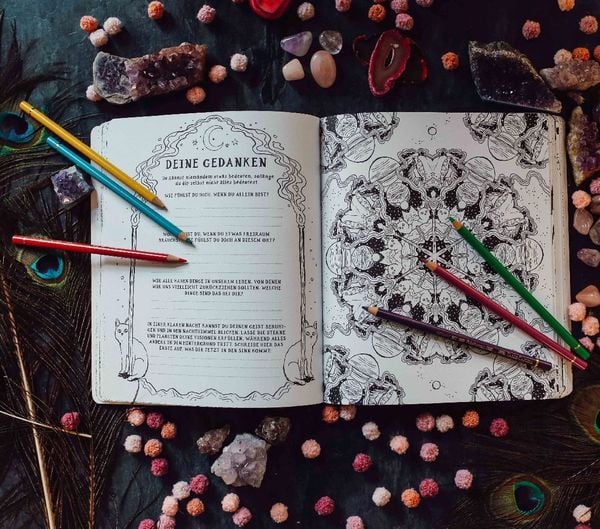 'Cosmic Slumber Tarot Coloring Book' von 'Tillie Walden' Buch '978