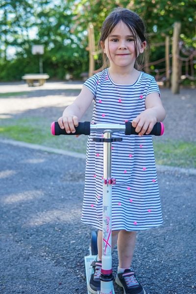 Produktbild: muuwmi Aluminium Scooter 125 mm wei&szlig;-pink