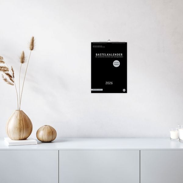 Produktbild: Premium-Bastelkalender schwarz A4 2026