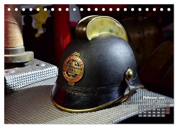 Produktbild: Historische Feuerwehrhelme (Tischkalender 2026 DIN A5 quer), CALVENDO Monatskalender