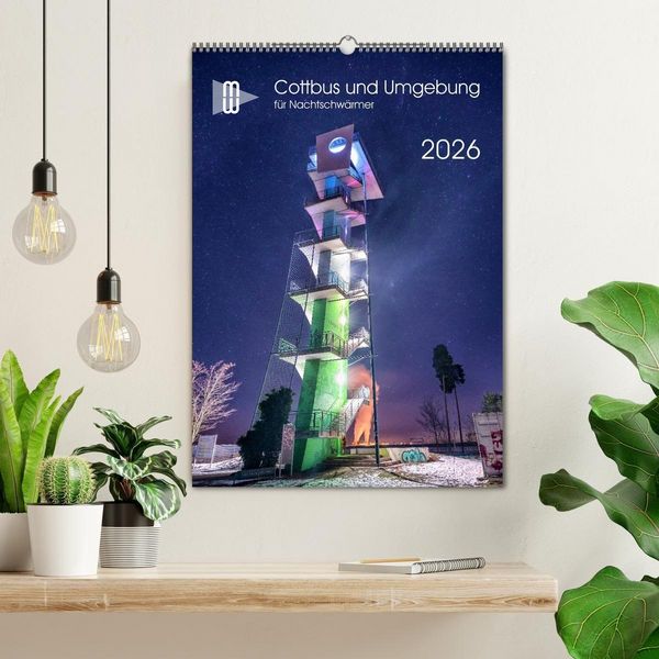 Produktbild: Cottbus und Umgebung f&uuml;r Nachtschw&auml;rmer (Wandkalender 2026 DIN A2 hoch), CALVENDO Monatskalender