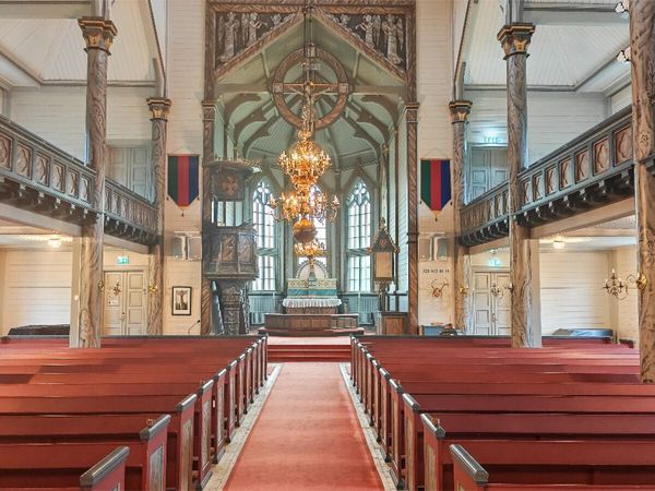 CALVENDO Puzzle Pfarrkirche Tschagguns – 1000 Teile, Legegröße 64x48 Cm, Hochwertiges Foto-Puzzle Mit Mattem Finish – Perfekt Für Natur- Und Architekturfans Ab 14 Jahren CALVENDO Puzzle Pfarrkirche Tschagguns – 1000 Teile, Legegröße 64x48 Cm, Hochwertiges Foto-Puzzle Mit Mattem Finish – Perfekt Für Natur- Und Architekturfans Ab 14 Jahren