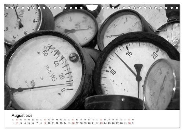 Produktbild: Helden der Arbeit - Alte Arbeitsmittel des Ruhrgebiets (Wandkalender 2026 DIN A4 quer), CALVENDO Monatskalender
